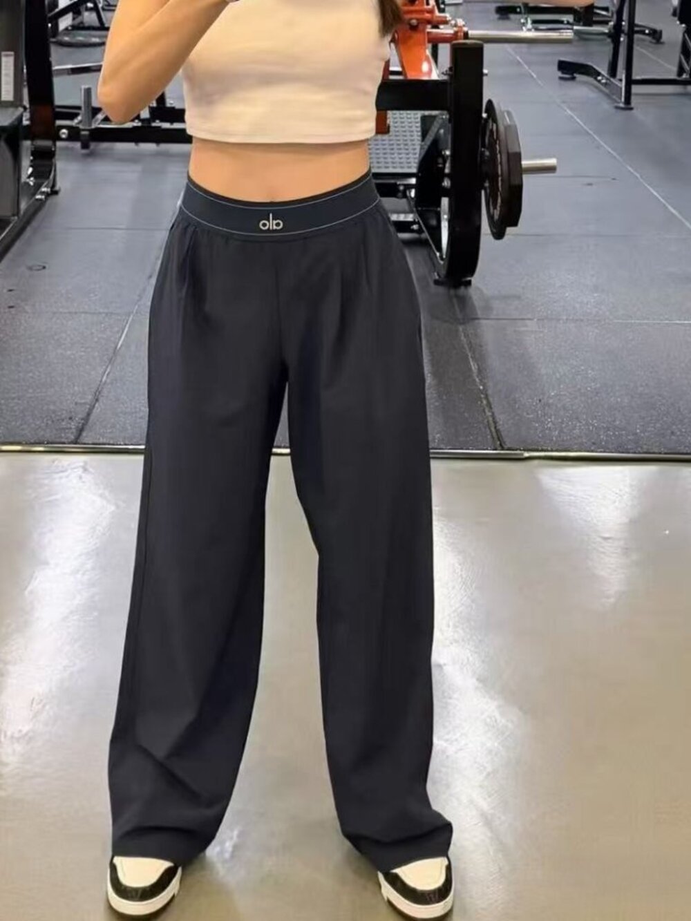 🎞Alo Yoga Dark Grey Regular Suit-Up Trouser Pants 🖤 30 Inseam